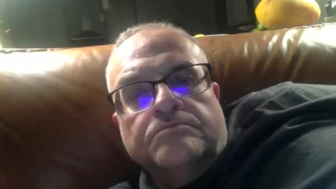 alankrieski1174 online show from October 26, 4:18 am