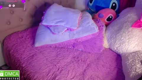 Snapshot of alanna_brunette chatting on October 28, 11:29 pm lanna online show from October 28, 11:29 pm