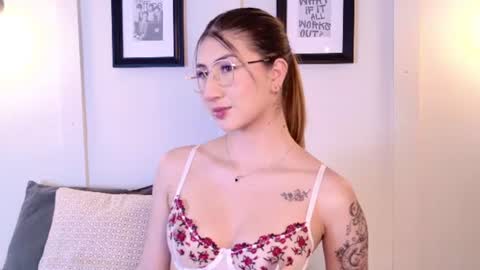 Alanna online show from July 3, 7:31 pm