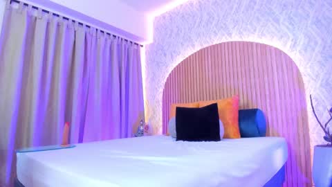 Alanna  online show from January 30, 6:13 am