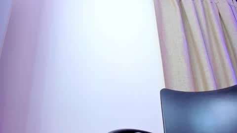 Alanna  online show from February 7, 7:50 am