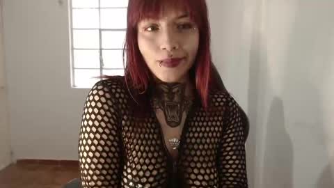 Snapshot of alanna_redd chatting on September 26, 2:32 pm alanna_redd online show from September 26, 2:32 pm