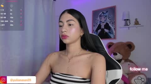 Snapshot of alannah__ chatting on February 4, 11:38 am online show from February 4, 11:38 am
