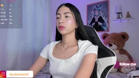 Snapshot of alannah__ chatting on February 5, 11:44 am online show from February 5, 11:44 am