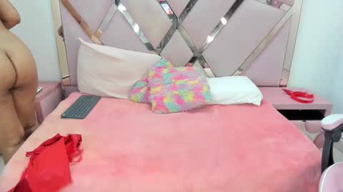 alannaht online show from May 18, 5:41 pm