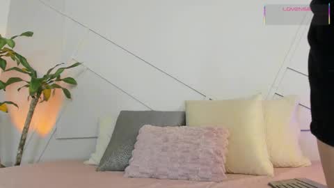 alannarouge online show from November 23, 3:01 pm