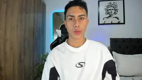 alannaughty_ online show from May 5, 11:24 pm