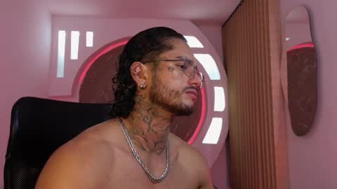 alan online show from November 2, 10:06 am