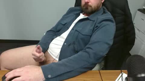 Snapshot of alaska4411 chatting on December 3, 2:36 am John online show from December 3, 2:36 am