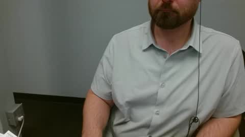 Snapshot of alaska4411 chatting on January 14, 2:19 am John online show from January 14, 2:19 am