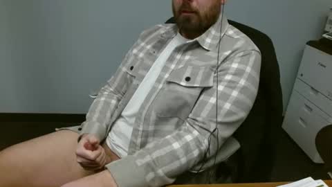 Snapshot of alaska4411 chatting on February 8, 1:32 am John online show from February 8, 1:32 am