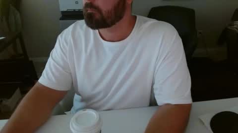 Snapshot of alaska4411 chatting on April 2, 3:53 pm John online show from April 2, 3:53 pm