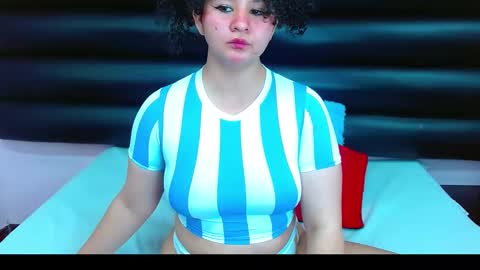 Snapshot of alasmith_ chatting on December 24, 2:21 am AlaSmith  online show from December 24, 2:21 am