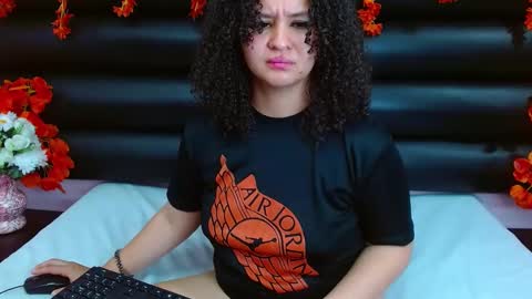 Snapshot of alasmith_ chatting on January 11, 8:33 am AlaSmith  online show from January 11, 8:33 am