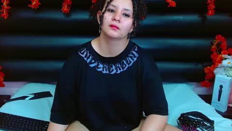 Snapshot of alasmith_ chatting on January 30, 8:11 am AlaSmith  online show from January 30, 8:11 am