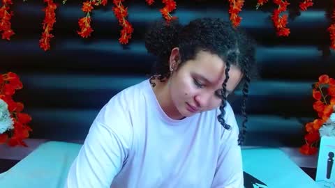 Snapshot of alasmith_ chatting on February 4, 8:02 am AlaSmith  online show from February 4, 8:02 am