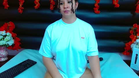 Snapshot of alasmith_ chatting on February 8, 4:57 am AlaSmith  online show from February 8, 4:57 am