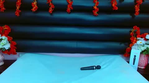 Snapshot of alasmith_ chatting on February 11, 2:03 am AlaSmith  online show from February 11, 2:03 am