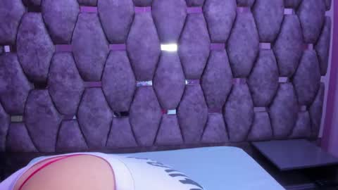 Snapshot of alasmith_ chatting on October 26, 2:28 am AlaSmith  online show from October 26, 2:28 am