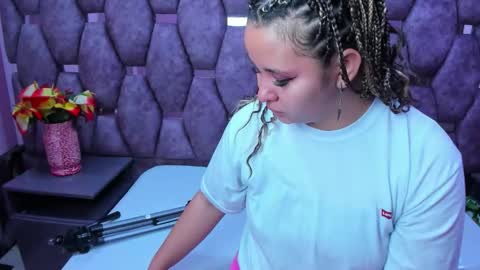 AlaSmith  online show from December 5, 1:58 am