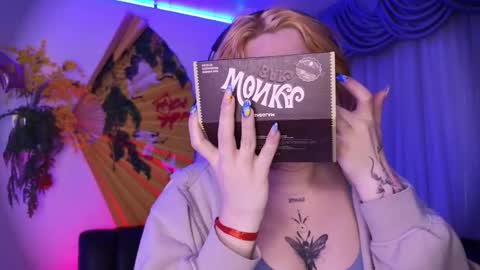 albaandthayron online show from September 29, 12:10 pm