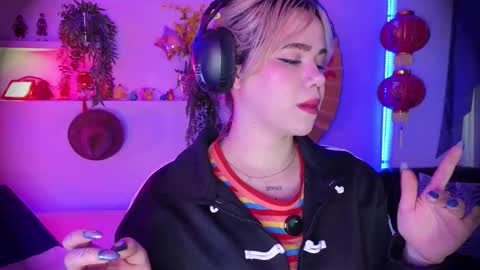 albaandthayron online show from March 14, 12:10 pm