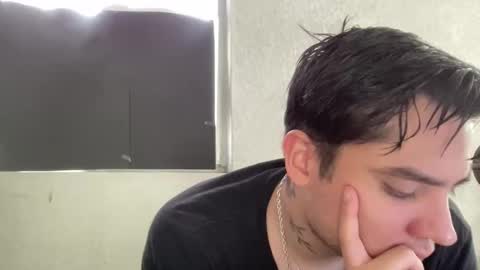 alber753713 online show from May 28, 6:49 pm