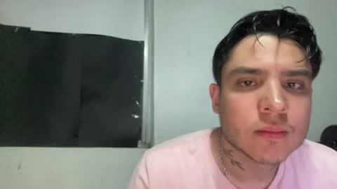 alber753713 online show from August 3, 1:59 am