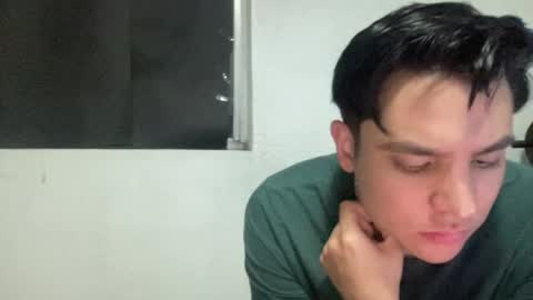 alber753713 online show from August 4, 7:33 am