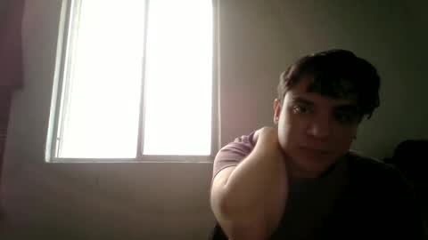 albertoarenas16 online show from April 10, 6:12 pm