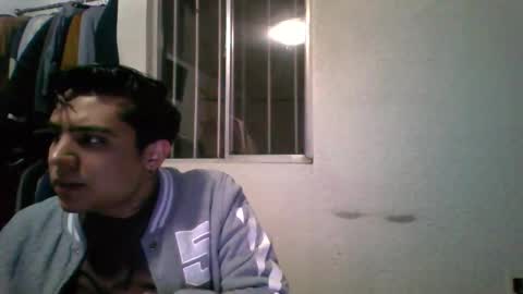 albertoarenas16 online show from April 11, 6:18 am