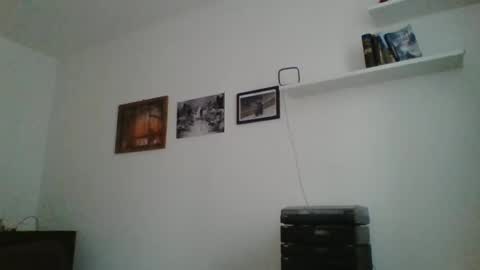 albertodivenire online show from February 8, 11:22 am