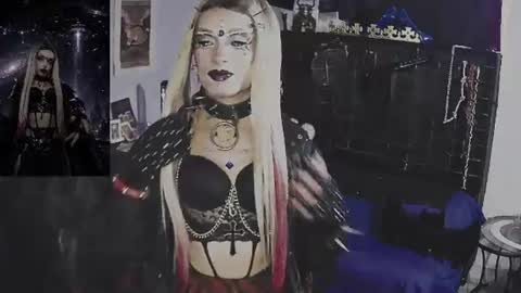 Mistic witch online show from July 30, 7:35 pm