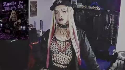 Mistic witch online show from August 3, 9:04 am