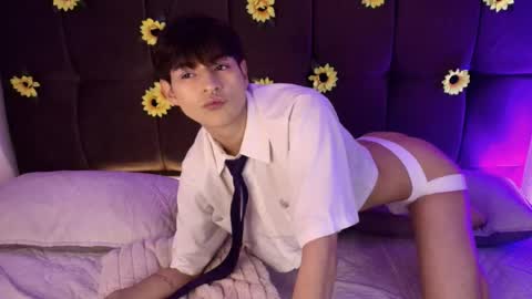 ale_aurarashi online show from May 14, 4:30 am