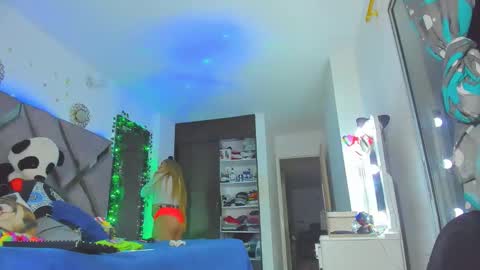 Snapshot of ale_horny_crazy chatting on February 14, 1:57 am NIKO online show from February 14, 1:57 am