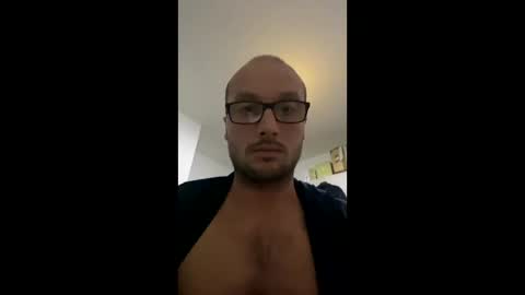 aleadr online show from December 6, 7:01 pm