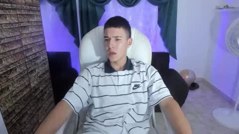 Aleck Boy online show from November 25, 7:47 pm