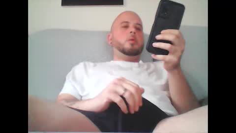 Snapshot of aleeexxxx4u chatting on December 15, 9:24 am aleeexxxx4u online show from December 15, 9:24 am