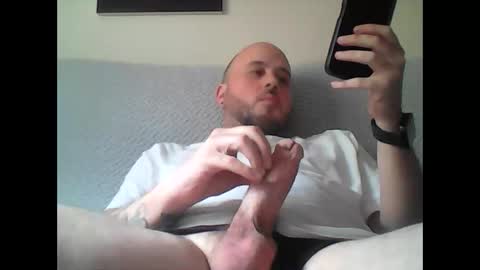 Snapshot of aleeexxxx4u chatting on February 16, 1:29 pm aleeexxxx4u online show from February 16, 1:29 pm