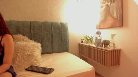 Aleera online show from March 21, 7:06 pm