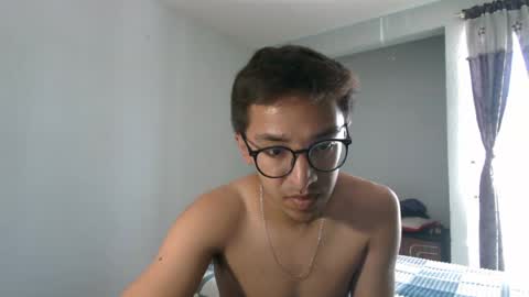 Snapshot of aleexrune chatting on July 22, 7:38 pm aleexrune online show from July 22, 7:38 pm