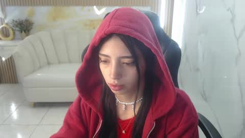 Snapshot of alehp_rose_s chatting on April 25, 12:52 pm Ale online show from April 25, 12:52 pm