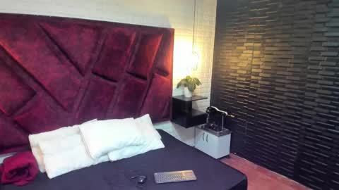 Snapshot of aleja__slav3 chatting on March 8, 2:04 am aleja__slav3 online show from March 8, 2:04 am