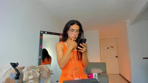 Alejandra Arango online show from February 19, 6:37 pm