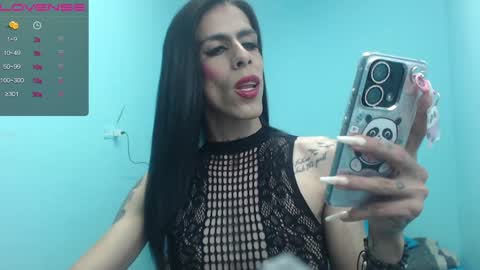 Snapshot of aleja_hornet chatting on January 10, 10:36 pm aleja online show from January 10, 10:36 pm