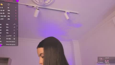 Alejandra online show from April 23, 11:20 am