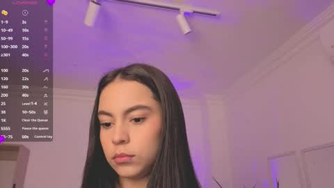 Alejandra online show from April 30, 11:27 am
