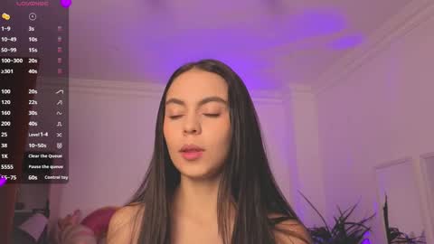 Alejandra online show from May 12, 11:18 am