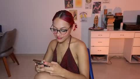 alejacaarter online show from June 6, 11:04 am